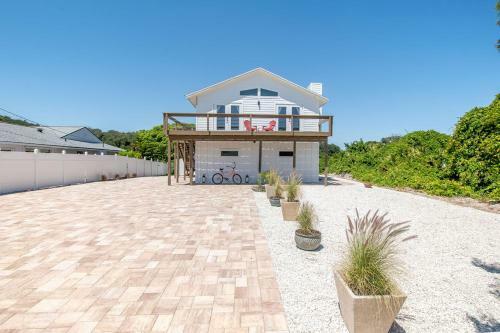 Bright, New Beach House -- 2 Blocks To Beach!