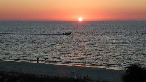Apartamento Beach Hugger 1 - Charming Beach Front Cottage Efficiency