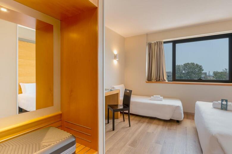 B&B Hotel Pisa Airport