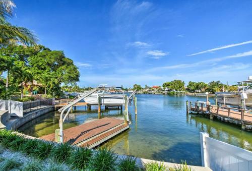 St Pete Beach Home With Pool-near Pass-a-grille
