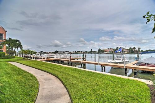 Apartamento Lavish St Pete Beach Escape With Pool Access!