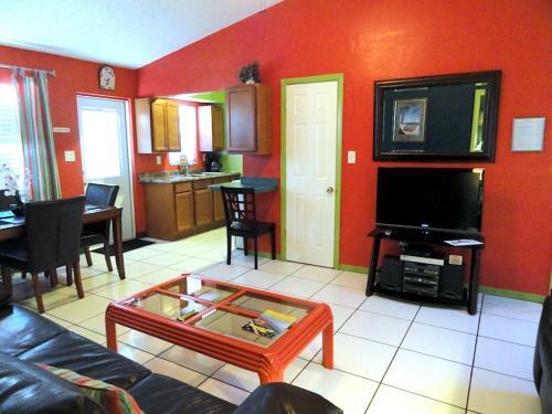 Apartamento Affordable Beach Condos -two Bed Condo With Full Kitchen Condo