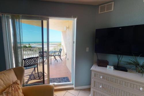 403 - Surf Beach Resort