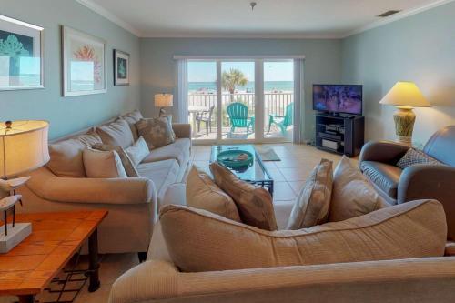Sea Breeze 106 Beachfront Condo