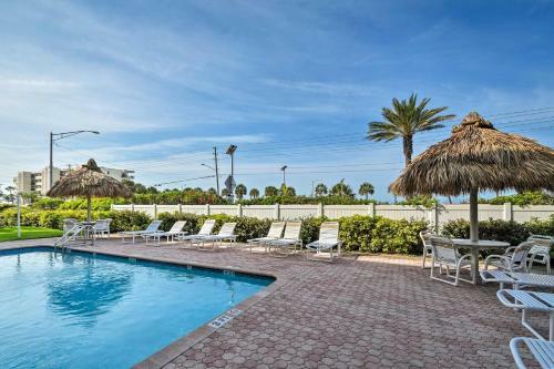 Apartamento Resort Condo With Balcony - Walk To Madeira Beach!