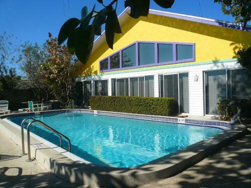 Affordable Beach Condos -three Bed 3 Bath House Home