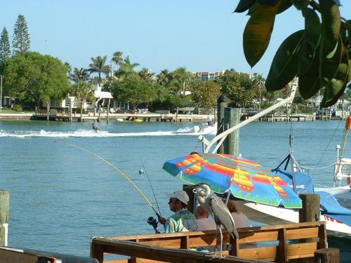 Affordable Beach Condos -three Bed 3 Bath House Home
