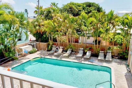 6 - Beach Club At Pass-a-grille