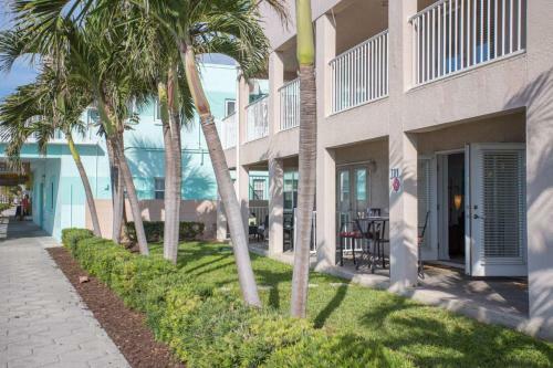 6 - Beach Club At Pass-a-grille