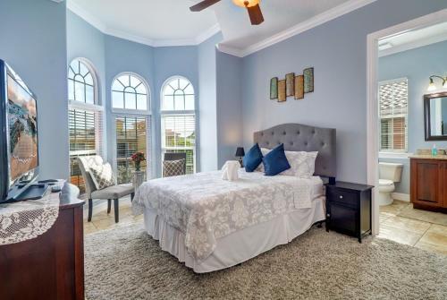 Gulf-front Estate With Pool & Direct Beach Access Home