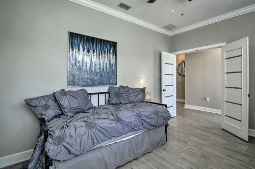 New! Upscale Oasis In St Petersburg Near Central!