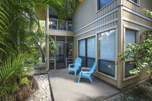 Beach Condo Within Walking Distance To Bowmans Beach A102