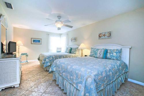Enjoy Shelling & Sunsets At Condo On Quiet West End - Blind Pass E106