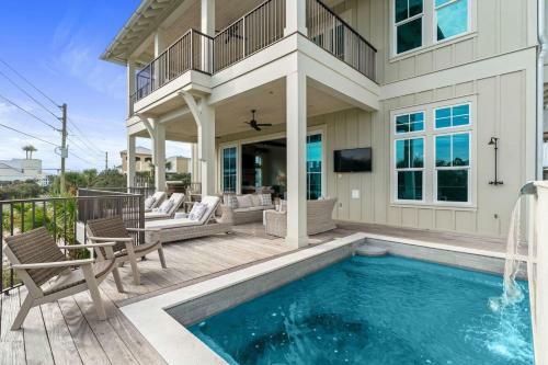 3527 East County Highway 30a