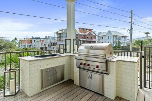 3527 East County Highway 30a
