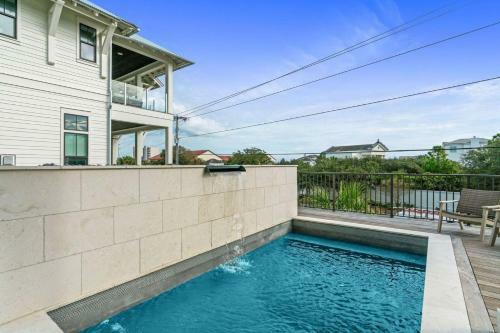 3527 East County Highway 30a