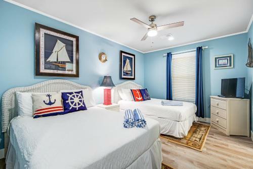 Beachside Villas #812