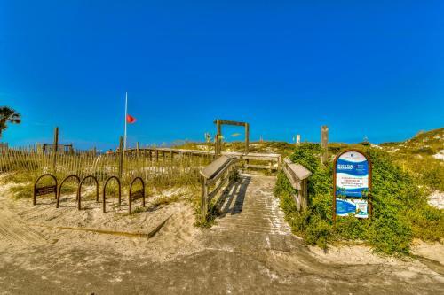Beachside Villas #812