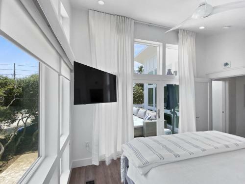 Paradiso Too Home