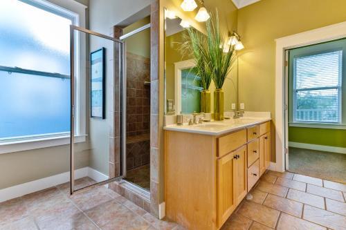 4 Bed 3 Bath Vacation Home In Seagrove, Fl