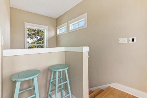 3 Bed 6 Bath Vacation Home In Seagrove, Fl