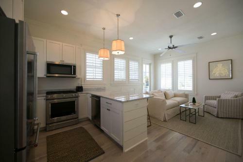 Watercolor By Dune Vacation Rentals - Beach District