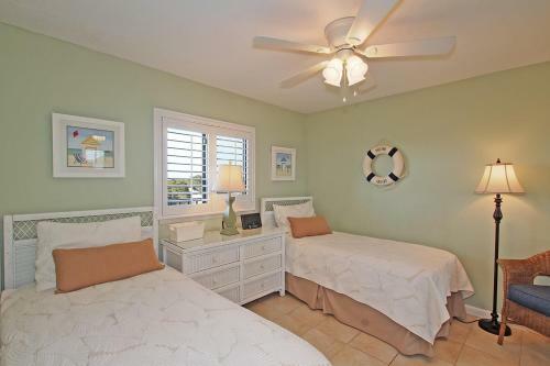 Apartamento One Seagrove Place Unit 701 Condo
