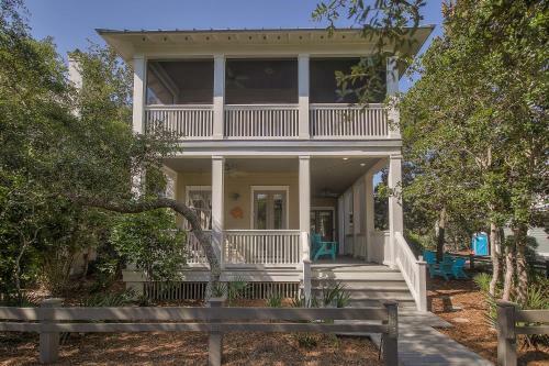592 Western Lake Drive