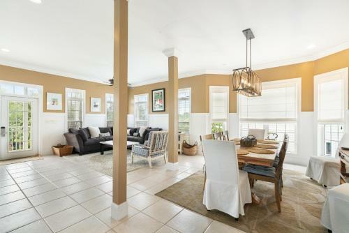 98 Gulf Point Road