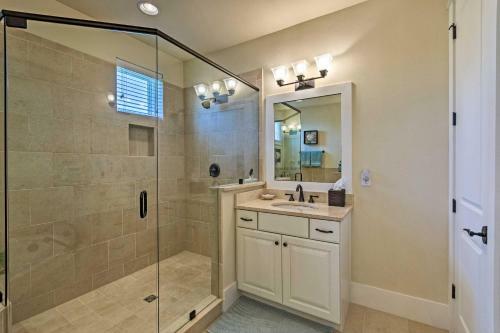 Beach Oasis With Pool Access, About 1 Mi To Shore!
