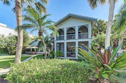 Gated Waterfront Estate With Private Pool & Dock Home