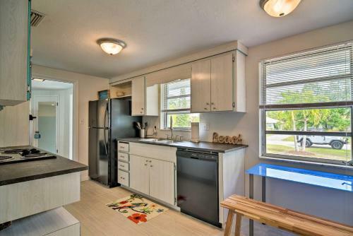 Sarasota Home With Large Backyard And Water Access