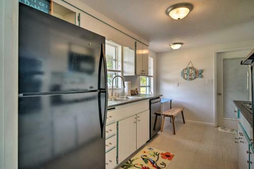 Sarasota Home With Large Backyard And Water Access