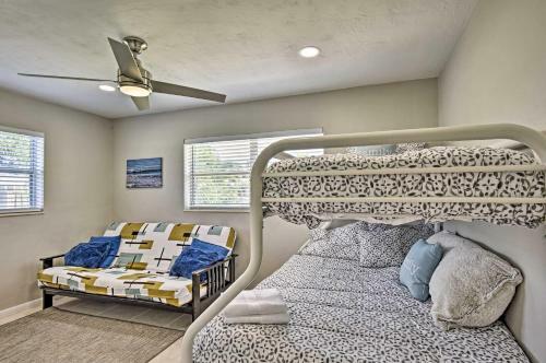 Beachside House, Walk 4 Blocks To The Beach!