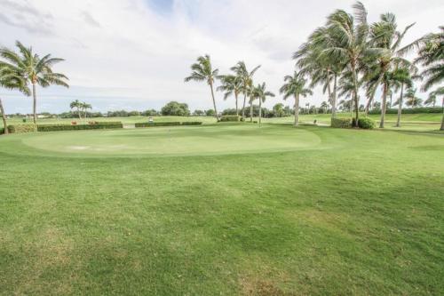 Greenlinks Golf Villa At Lely Resort