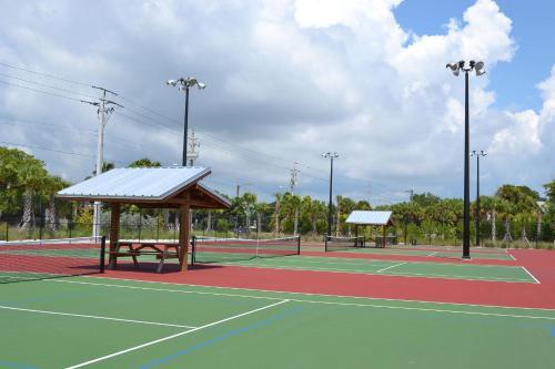 Siesta Avenida Townhome 5208