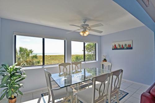 Beach Front And Walking Distance To Village