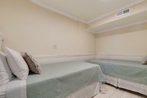 Buttonwood Cottage