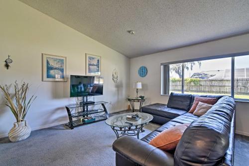 Spring Hill Home With Lanai - Minutes To Beaches