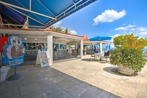 Apartamento Oceanside Sunny Isles Escape With Beach Views!