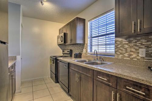 Townhome 4 Miles From Busch Gardens Tampa Bay