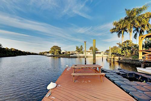 Waterfront Wonder - Pool, Dock & Outdoor Kitchen Home