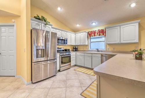 House On Golf Course, 2.5 Mi To Lake Sumter!