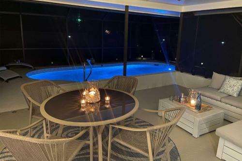 Luxurious Gulf Coast Villa With Pool And Beach Access!