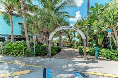 Modern Venice Home With Pool 4 Mi To The Beach
