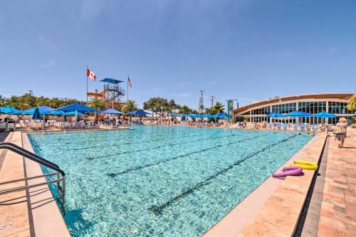 Vibrant And Pet-friendly Oasis With Resort Perks!