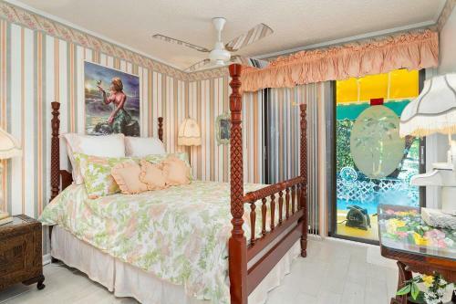 Pams Mermaid House With Riverfront Yard And Lanai!