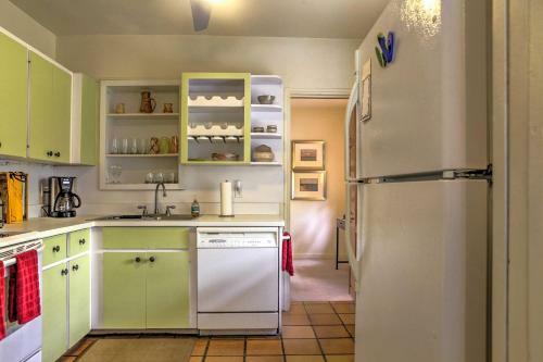 Tranquil West Palm Beach Getaway 2 6 Mi To Beach