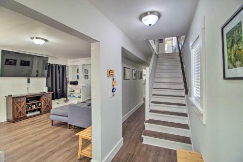 Updated Historic Home 2 Mi From Palm Beach!