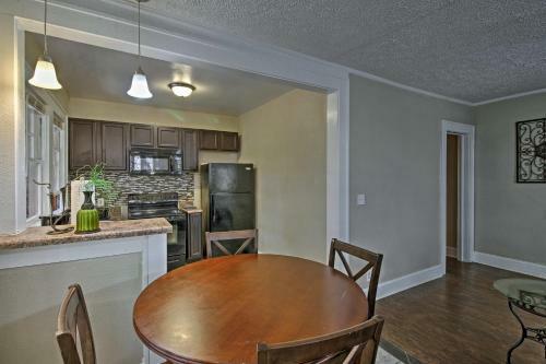 Spacious Townhouse 10 Mins To Downtown Atlanta!